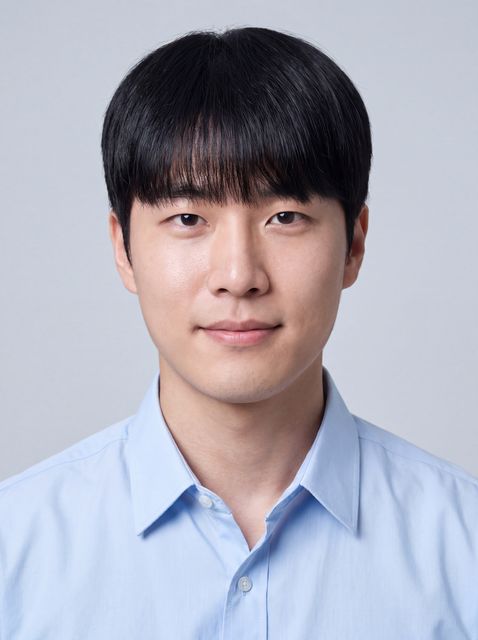 류시온 증명사진